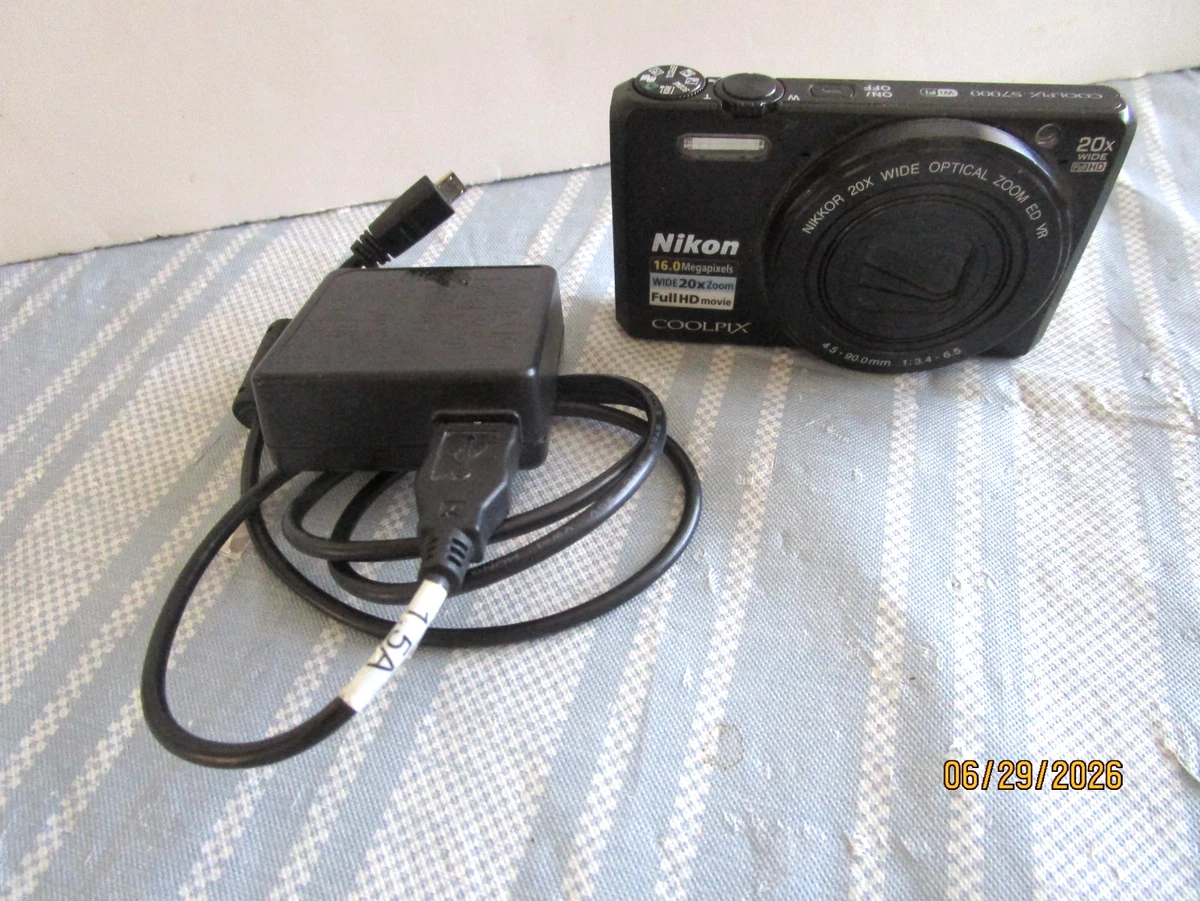 Nikon COOLPIX Nikon Coolpix S7000 20-29.9x Digital Cameras for