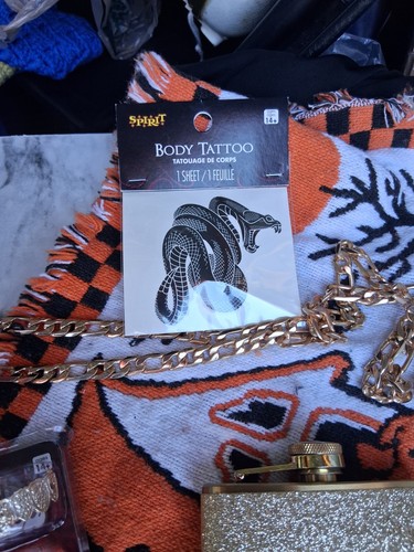 Costume Halloween (rapper) accessori, denti d'oro, catene finte, tatuaggio finto - Foto 3 di 9