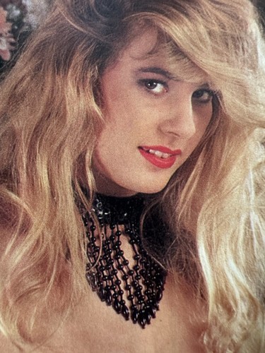 Rare Vintage Mayfair Magazine Volume 27 Number 12 Mens Glamour 1992 Xmas Special - Picture 8 of 18