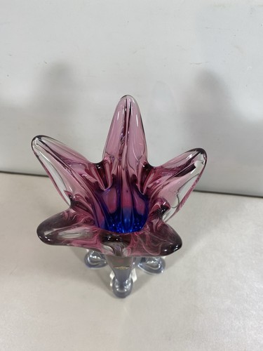 Jarrón Glassworks Chribska Czeckhoslovakia 11 1/2"h rosa pesado, azul, vidrio transparente - Imagen 6 de 7
