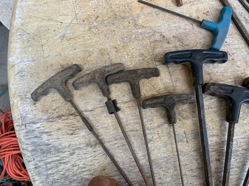 Vaco 9 Piece T-Handle Allen Key Wrench & a Large Assortment Of Allen Keys - Picture 6 of 14