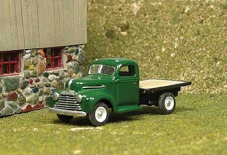 Sylvan Scale Models v352 HO Scale 1946-1947 Mercury Half-Ton Flatbed Truck - Kit - Picture 1 of 1