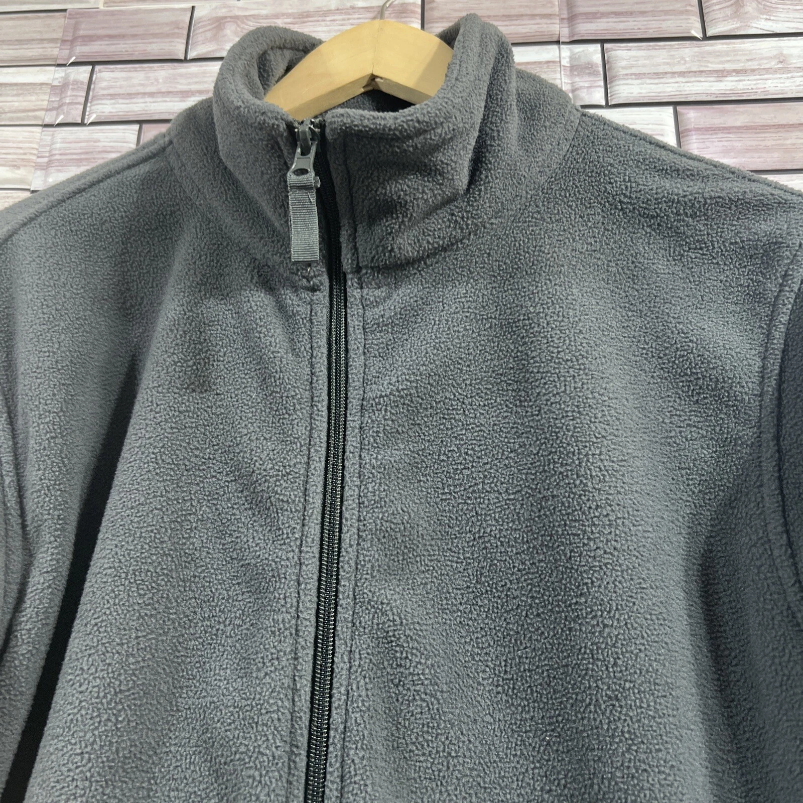 Victory Outfitters men M fleece jacket steal gray full zip high neck soft shell