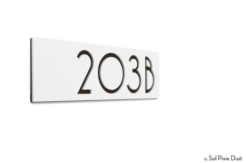 Modernes Wohnungstür Nummernschild, weißes Acryl mit schwarzer Acrylunterlage - Bild 3 von 13