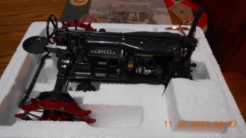 ERTL PRECISION SERIE FARMALL NORMAL 1931 MCCORMICK DEERING 1/16 DRUCKGUSS - Bild 5 von 11