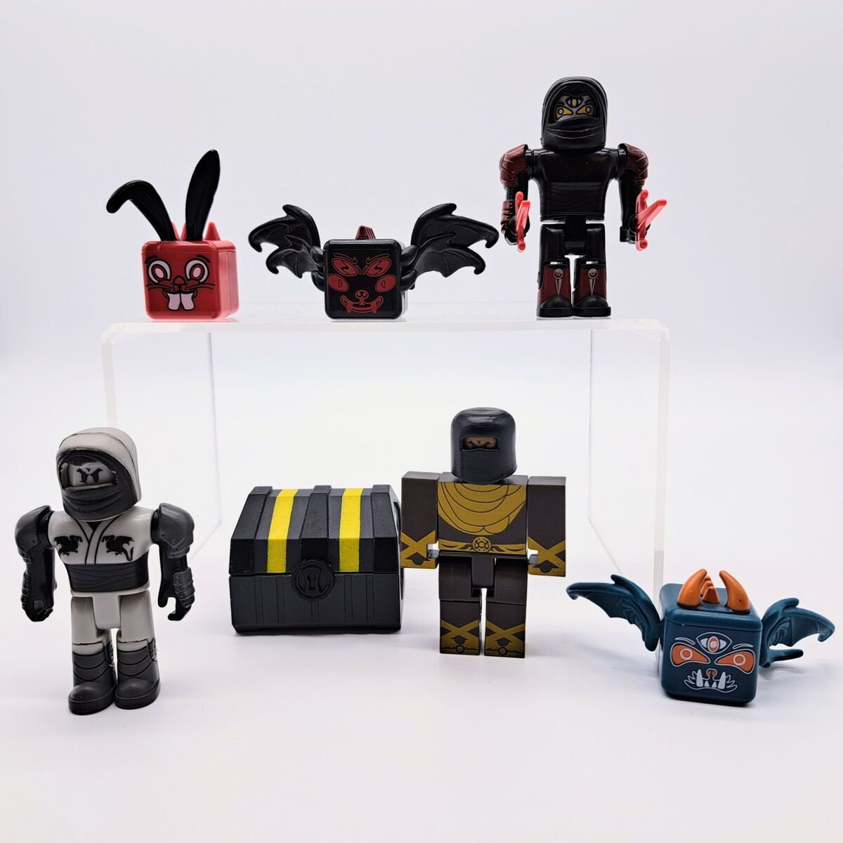  Roblox Action Collection - Ninja Legends Deluxe Playset  [Includes Exclusive Virtual Item] : Toys & Games