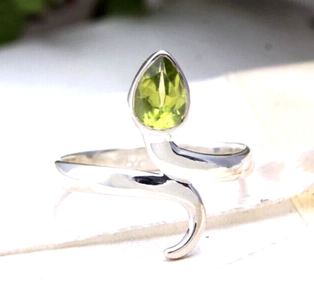 Snake Style 925 Sterling Silver Ring 3.95 Ct Natural Peridot Gemstone Size 8 US - Image 3 of 4