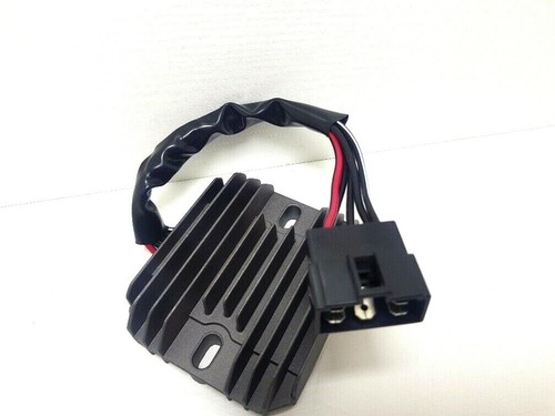 REGOLATORE DI TENSIONE PER SUZUKI BURGMAN 125-150-200-250-400 1998 1999 2000 - Foto 2 di 3