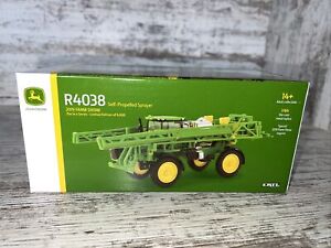 1/64 JOHN DEERE R4038 SPRAYER 2019 FARM SHOW NIB 1/64 JOHN DEERE R4038 SPRAYER 2019 FARM SHOW NIB