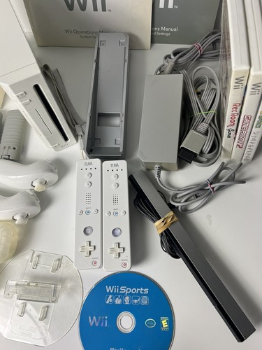 Wii Console Bundle w/ 4 Games -Starter Package - Tested / Working Rechargeable - Picture 4 of 6