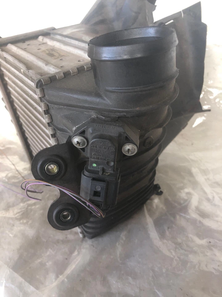 Intercooler VOLKSWAGEN GOLF GTI 2000-2003 montaje lateral turbo conjunto 1J0145803F Foto 2 de 4