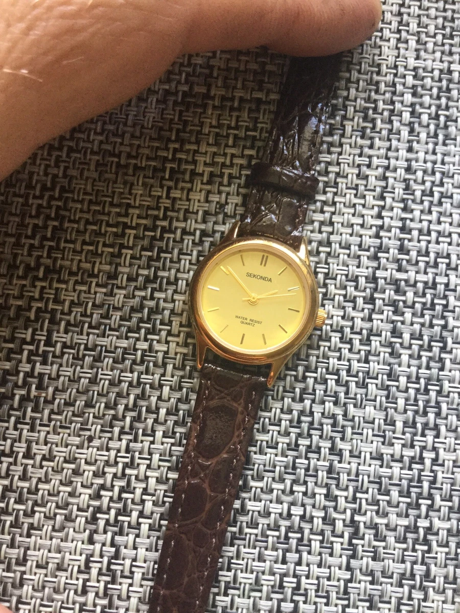 VINTAGE SEKONDA WATCH 04429 GOOD WORKING CONDITION AS PHOTO NEW