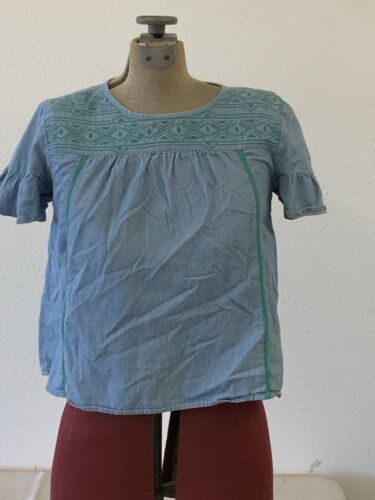 Wrangler Girls Size xL Embroidered Denim Top Blue 100% Cotton - Picture 3 of 8