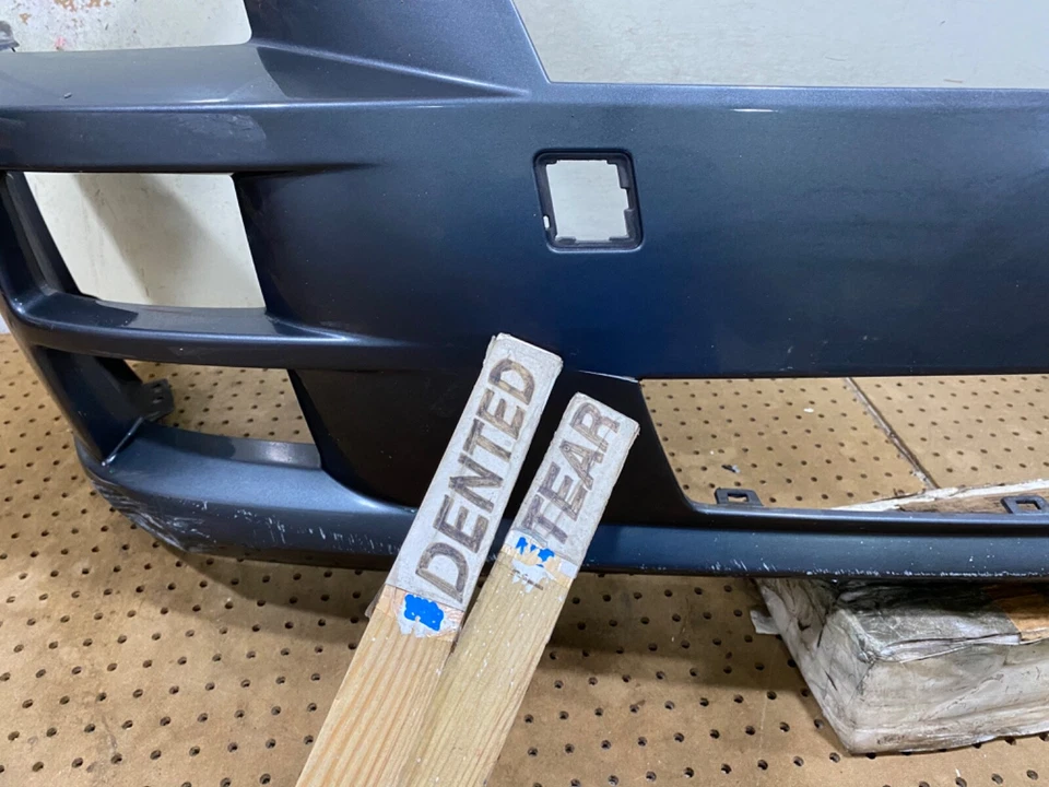 Parachoques delantero Cadillac STS 2005-2007 Foto 4 de 4