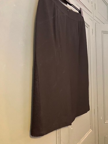 TURNOVER Black Fitted Skirt (Size 40 EU) Brand New . Never Worn. - Picture 3 of 8