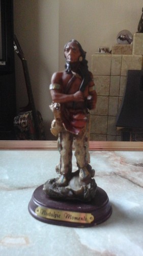NOSTALGIC MOMENTS NATIVE AMERICAN INDIAN STANDING FIGURE - Picture 2 of 8