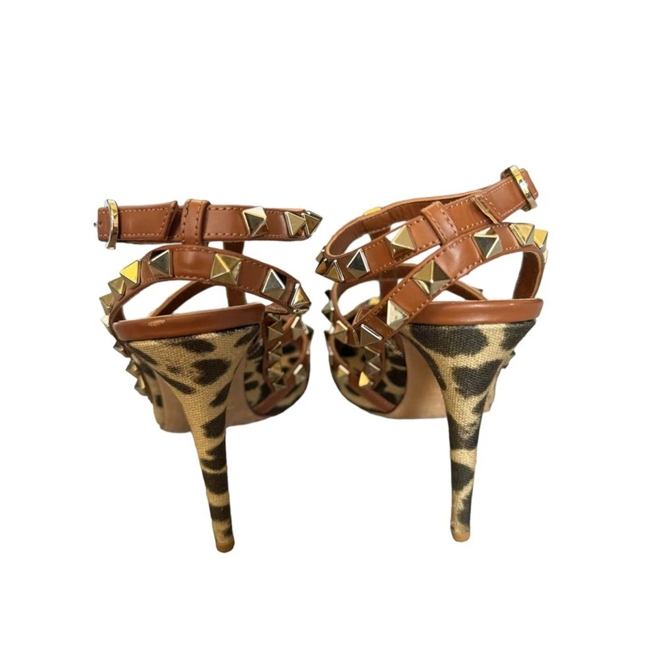 Valentino Gold Rockstud Accent Animal Print T-Strap Pumps Size: 8.5 | IT 38.5 - Image 4 of 4