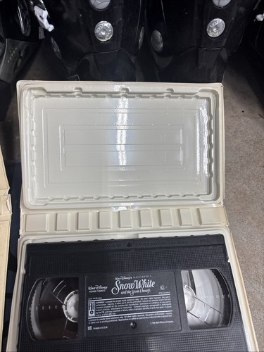 Disney Snow White And The Seven Dwarves Masterpiece Collection VHS 1524 - Picture 9 of 20
