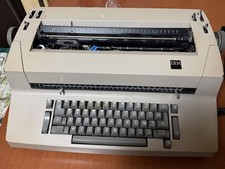 macchina da scrivere elettrico IBM in perfetta condizioni con nr. due