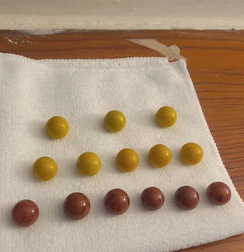 14 Vintage Marbles - Burgundy & Yellow - Picture 6 of 6