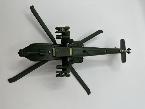 APACHE HELICOPTER pull-back wheels - metal w/ plastic rotors & underbelly - Picture 14 of 18