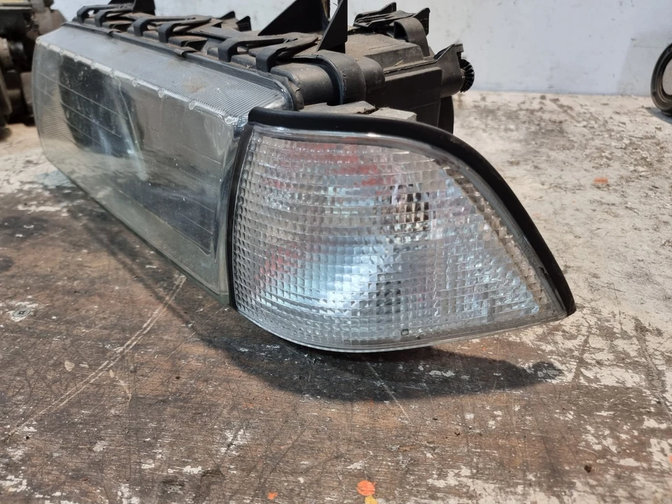Par de faros derecho O/S izquierdo bmw serie 3 e36 n/s 1998 63,12-8353591 0301087651 Foto 4 de 4