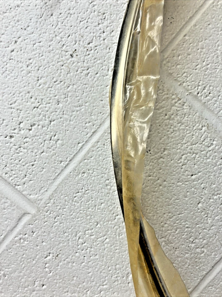 Nuevo OEM Rueda Trasera Derecha Well Trim 9637404 1982-86 Oldsmobile Custom Cruiser (SR35) Foto 3 de 4