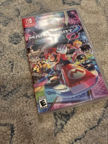 New ListingMario Kart 8 Deluxe Nintendo Switch (Case +  Cartridge)