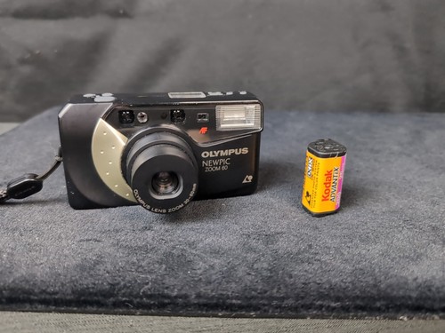 Olympus Newpic Zoom 60 fotocamera compatta 35 mm punta e scatta pellicola ~ vintage - Foto 5 di 6