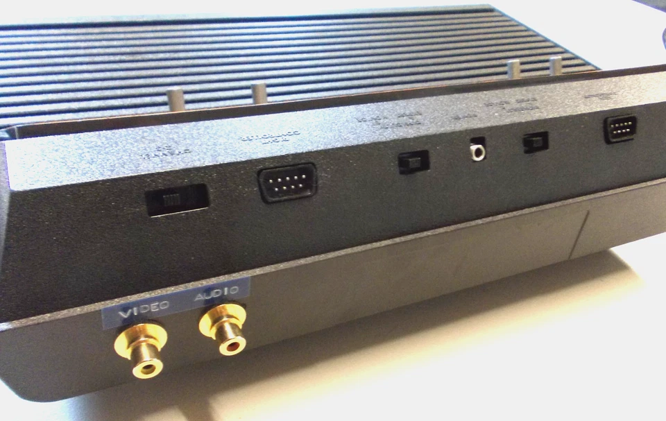 ATARI 2600 VADER CONSOLE AV CONVERTED 2 x NEW JOYSTICKS 4 x GAMES  *TESTED* - image 2 of 4