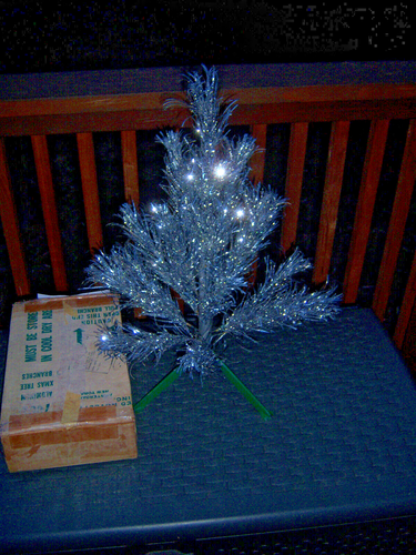 VTG COLLECTOR VTG 2 FT RETRO CONSOLIDATED NOVELTY SILVER ALUMINUM XMAS TREE #246 - Picture 10 of 12