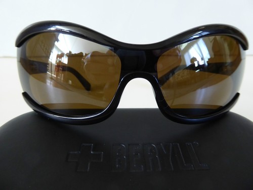BERYLL - POP D38910 - SCHWARZE DAMEN SONNENBRILLE - LIMITED EDITION - HAND MADE - Bild 2 von 4