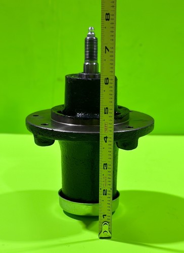 539131898 Cast Iron Spindle GT52XLS MZ61 MZT52 MZT61 YT48DXLS Fits Husqvarna - Picture 9 of 10