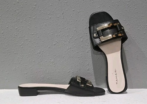 Sandalias para mujer 8 extensiones Tahari negras con hebilla dorada de tortuga tacón de 1" nuevas - Imagen 2 de 7