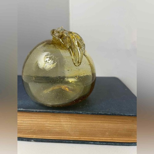 Handcrafted Blown Glass Art Glass Golden Apple - Picture 2 of 10