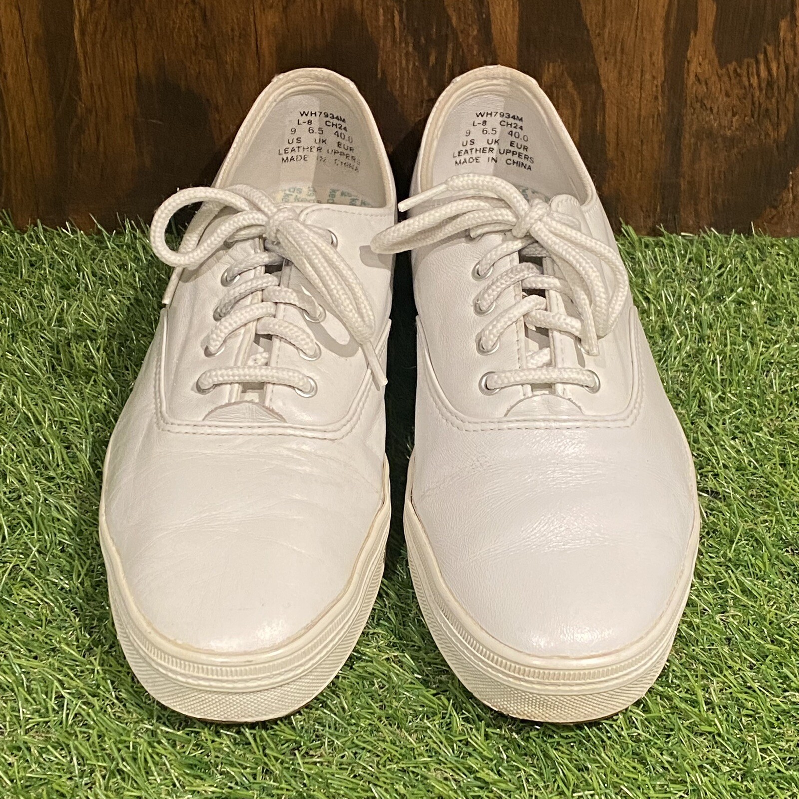 keds lace up sneakers