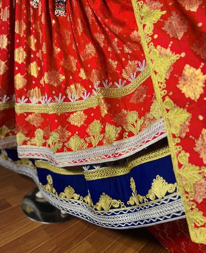 Afghanisches langes rotes Banaren Kochi Nikkah Kleid für Damen und Waskete. Paar Kochi Set - Bild 4 von 5