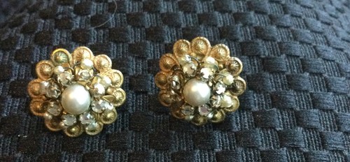 Vintage Faux Pearl Cluster Flower Earrings - Picture 1 of 6