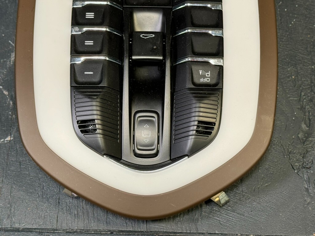 Picture 3 of 5