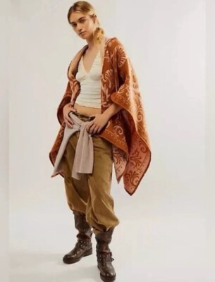 Free People Hudson Valley Kimono in Siena One Size Hooded Paisley NWoT