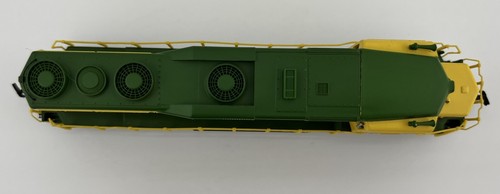 Spectrum 41-0822-10 HO Scale Reading GP-30 Diesel Locomotive Road #5513 - Picture 5 of 10