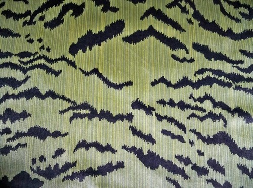 LEE JOFA STYLE TIGER TIGRE SILK VELVET FABRIC 2 YARDS BLACK GREEN MOSS - 第 2/5 張圖片