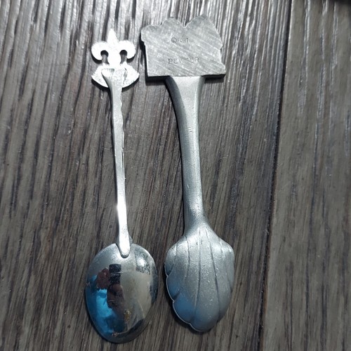 Set of 7 Souvenir Collector Spoons stored in a royal blue box - Bild 5 von 18