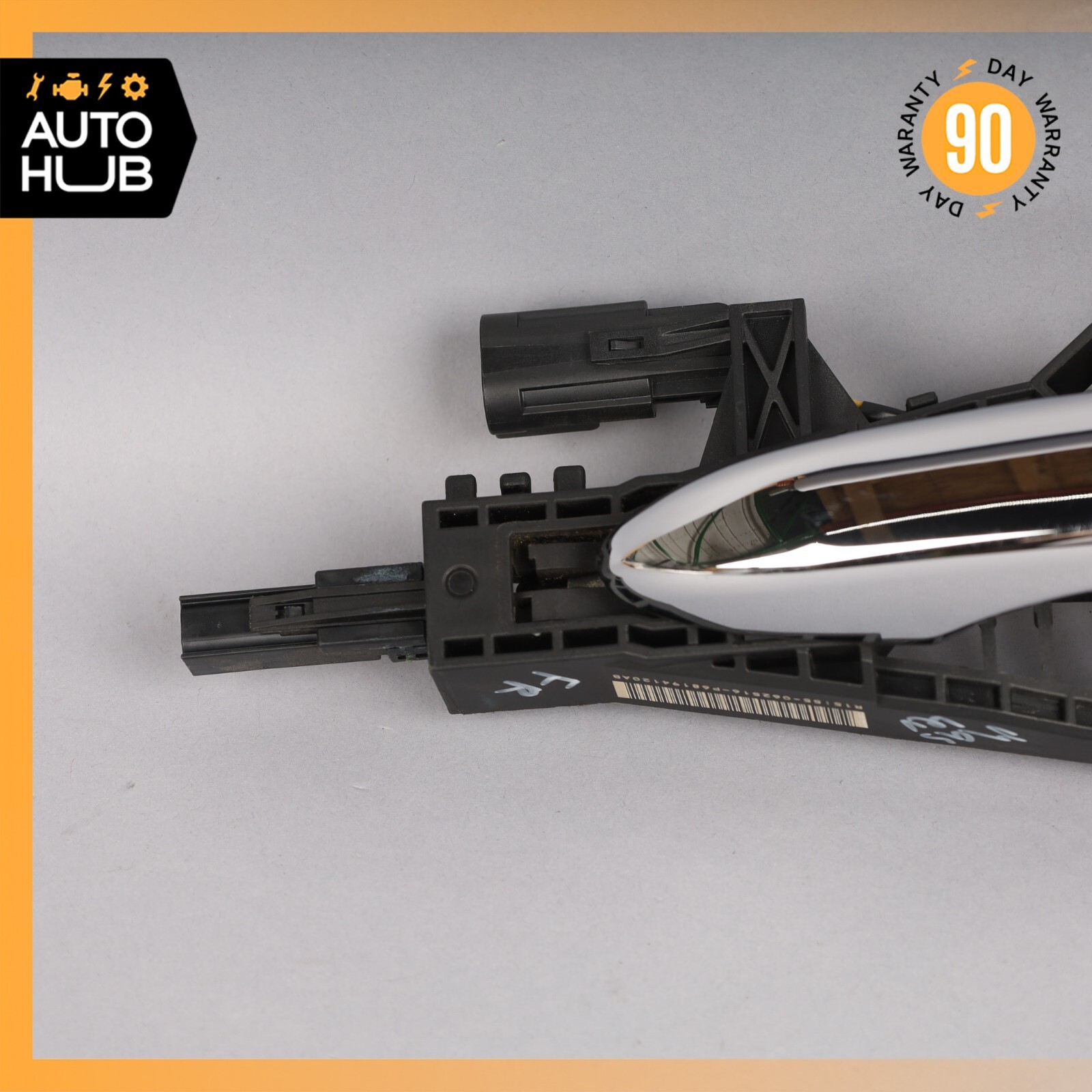 Maserati Levante M161 Front or Rear Right Side Exterior Door Handle OEM 44k