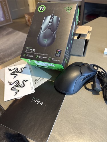 Razer Viper Ultralight Ambidextrous Wired Gaming Mouse Black RZ01-02550100-R3M1 - Picture 1 of 7