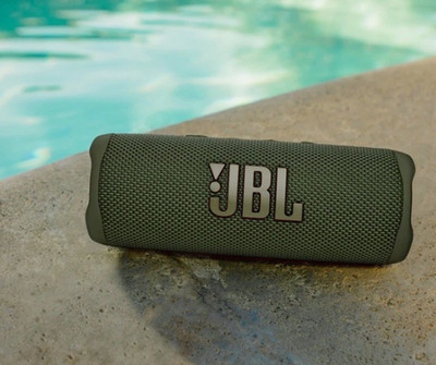 JBL Flip 6 Portable Bluetooth Portable Speaker System Green Waterproof New!