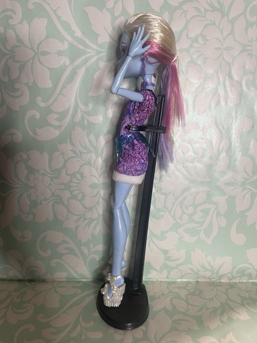 Monster High 11" Mattel Scaris City Of Frights Abbey Bominable - Picture 3 of 5