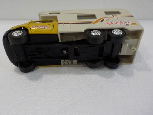 Autocaravana escala 1/32 cámper de juguete modelo RV tirar hacia atrás y acelerar coche de juguete toldo puertas - Imagen 6 de 6