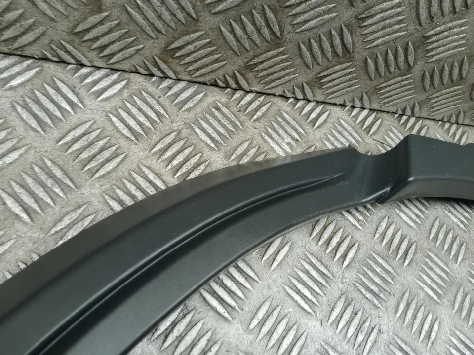RANGE ROVER EVOQUE WHEEL ARCH WING TRIM REAR LEFT BJ32290E23AG L538 2011 - 2015 - Image 4 of 4