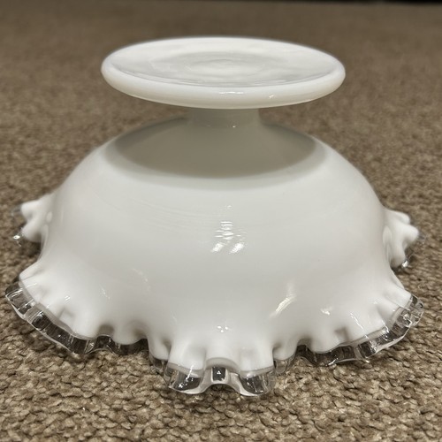 Menge 3 Vintage Fenton Milchglas Silber Wappen geraffter Rand 2 Sockel 1 Schüssel - Bild 12 von 23